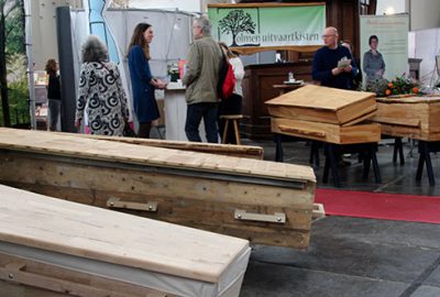 Cenaze fuarında yeni akım cenaze malzemeleri tanıtıldı