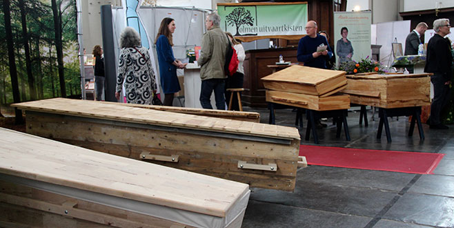 Cenaze fuarında yeni akım cenaze malzemeleri tanıtıldı