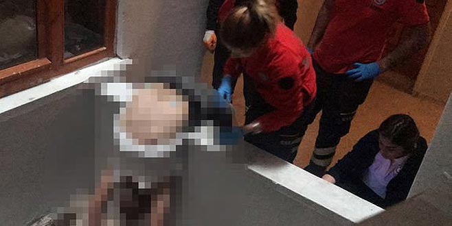 Arkadaşının oturduğu apartmanda kanlar içinde bulundu!