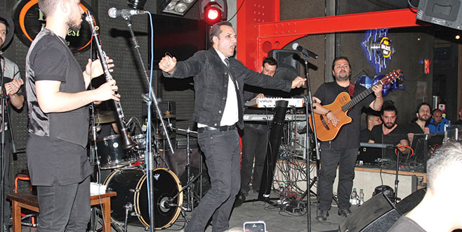 Biraz da annenizin yanında yaşayın