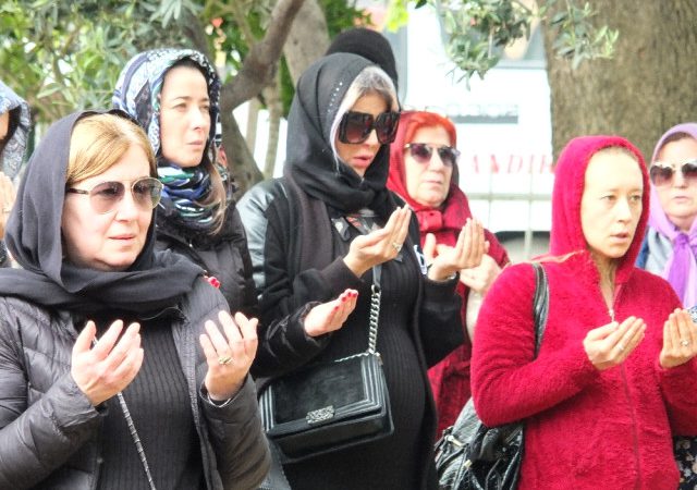 Katıldığı moda yarışmasında adından söz ettiren ve geçtiğimiz günlerde hamile