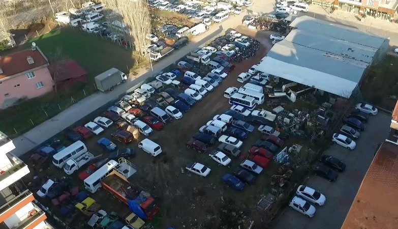 Türkiye’nin dört bir yanındaki yediemin otoparklarında çürümeye terk edilen milyonlarca
