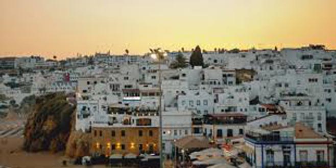 Barmen, içki ikram edip bayılttı barın deposunda tecavüz etti