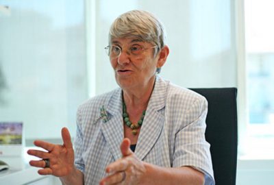 Canlı yayında eşine ilan-ı aşk etti