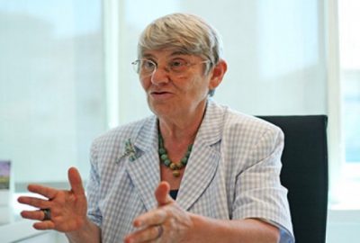 Canlı yayında eşine ilan-ı aşk etti