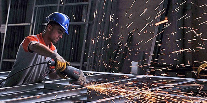 Sanayi üretimi martta arttı