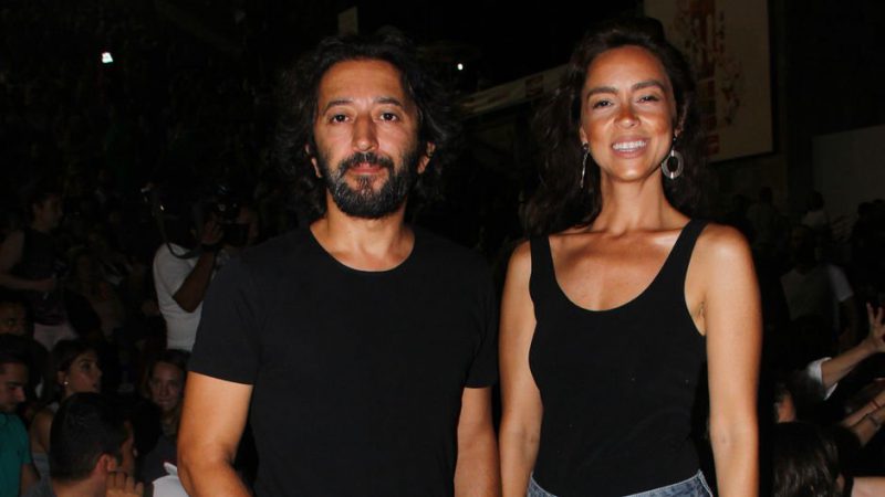 Fettah Can, Bursa'da hayranlarıyla bir araya geldi. Can, ikiz bebek