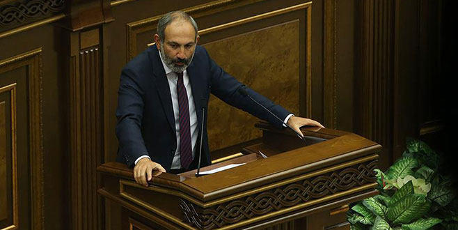 Ermenistan’da başbakanlık için gereken oy çıkmadı
