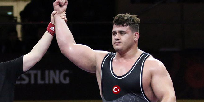 Milli güreşçi Rıza Kayaalp Avrupa şampiyonu oldu