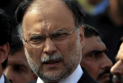 Pakistan İçişleri Bakanı silahlı saldırıya uğradı