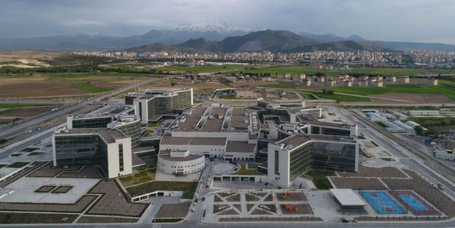 Türkiye’nin en büyük şehir hastanesi açıldı!
