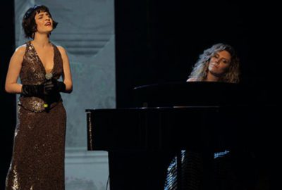 Gonca şarkı söyledi