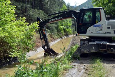 Orhaneli’de sulama kanalları temizleniyor