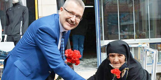 Karacabey Belediye Başkanı Özkan’dan ‘Anneler Günü’ mesajı