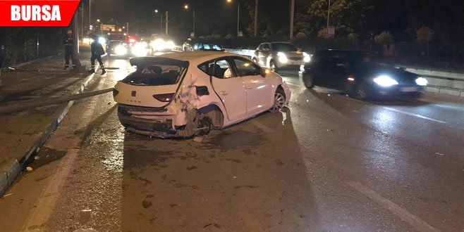 Kazada 5 kişi yaralandı, mahallenin elektriği kesildi