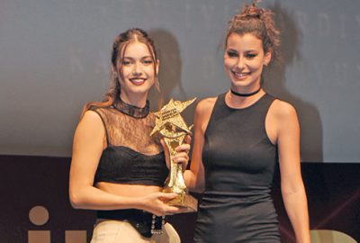 Gençler ödüllendirdi