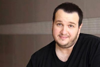 Performansıyla ünlü şarkıcılara meydan okudu