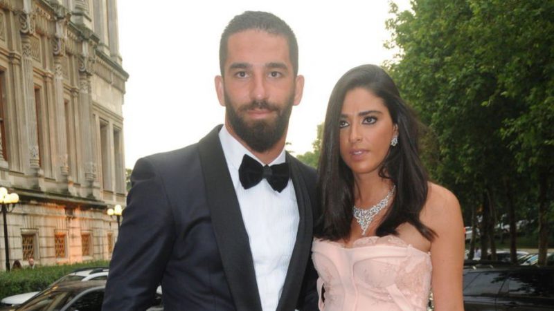 11 Mart'ta futbolcu Arda Turan'la dünya evine giren Aslıhan Doğan,