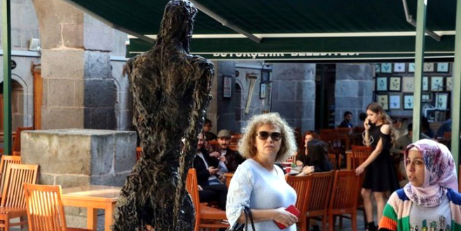 Görenler korku filmi karesi sanıyor! Ama gerçek çok başka