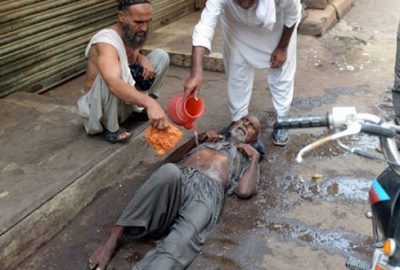 Aşırı sıcaklar üç günde 65 can aldı