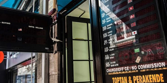 Bazı döviz büroları bir süre işlem yapmadı