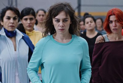 Avlu’da iki ayrılık birden!