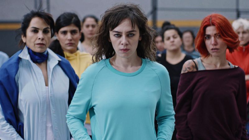 Star TV’nin sevilen dizisi Avlu’nun dün akşam yayınlanan 9. bölümünde
