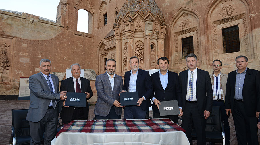 Bursa ile Doğubayazıt arasında kardeşlik protokolü