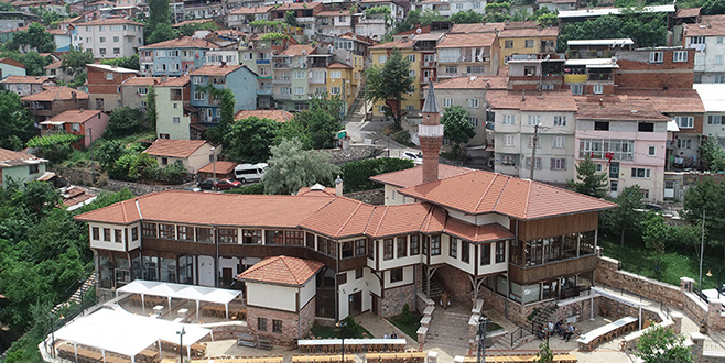 Bursa’nın manevi büyükleri: Emir Sultan ve Üftade Hazretleri