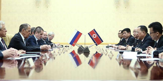 Lavrov Kuzey Kore lideri Kim ile görüştü Lavrov Kuzey Kore lideri Kim ile görüştü