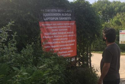 Anılarını çalan hırsıza pankartlı çağrı