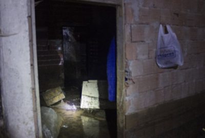 7 saat sonra heyelan ve selin altında kalan köye ulaşım sağlandı