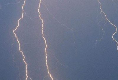 Bursa’da korku dolu anlar! Eve yıldırım düştü, yangın çıktı