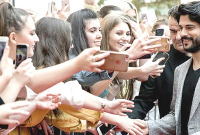 Slovenya’da Burak Özçivit izdihamı