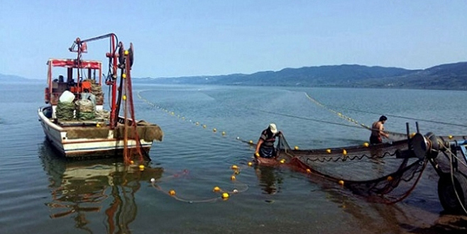 Bakan Fakıbaba’dan kıyı balıkçılarına destek açıklaması