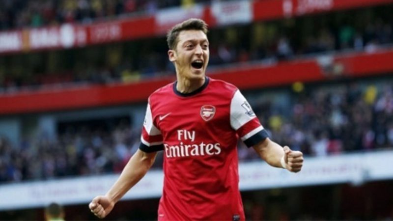 Dünyaca ünlü Türk asıllı futbolcu Mesut Özil, Instagram hesabından sevenlerine
