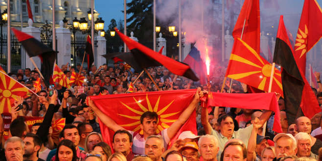 Üsküp’te ‘erken seçim’ gösterisi Üsküp’te ‘erken seçim’ gösterisi