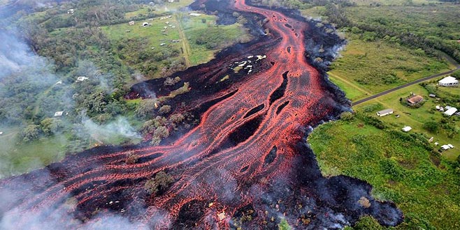 Hawaii’de lavlar 117 evi yok etti