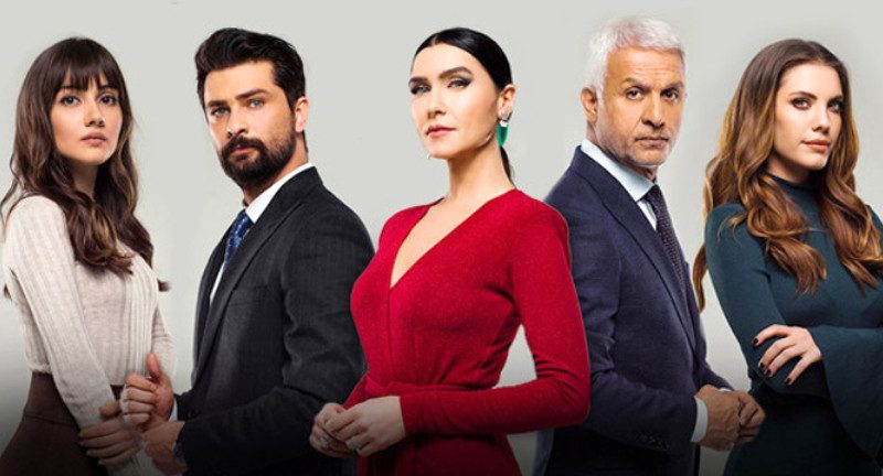 FOX ekranlarında yayınlanan Yasak Elma dizisinin başrol oyuncularından Talat Bulut'un,