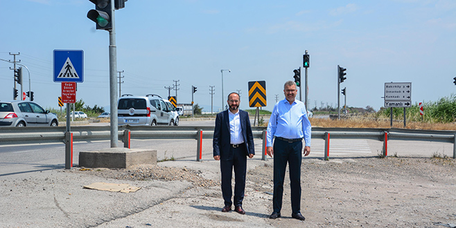 Kontrolsüz kavşakta sinyalizasyon tamam