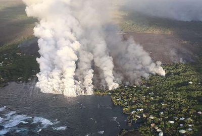 Lavlar denizi doldurdu, yeni karalar oluşuyor
