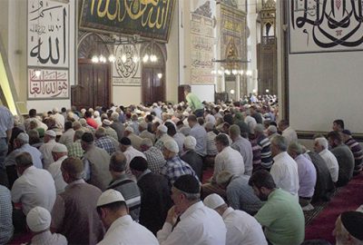 Ramazanın son cumasında Ulu Cami doldu taştı
