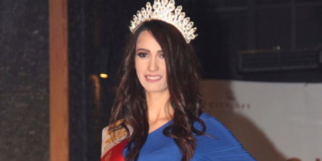 Güzellik kraliçesi, iş adamlarına şantajdan tutuklandı