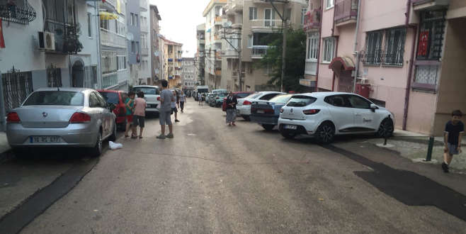 Bursa’da bir kandil geleneği: Yol kesip para istediler! Bursa’da bir kandil geleneği: Yol kesip para istediler!