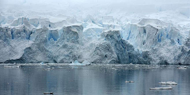 Dünyanın en büyük buzdağı erime yolunda
