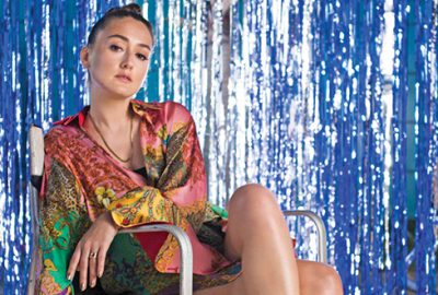 Damla oyuna davet ediyor