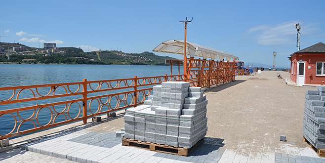 Sahil düzenleniyor Sahil düzenleniyor