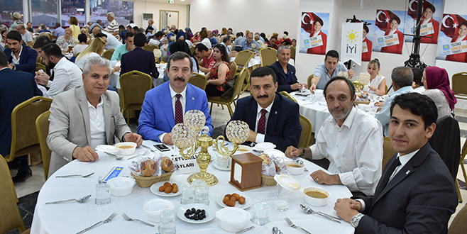 İYİ Parti Gemlik’te iftarda buluştu