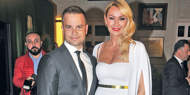 Aşkını haykırdı