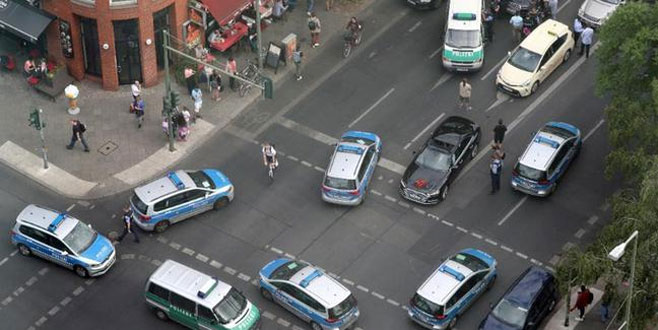 Türk düğün konvoyu Almanya’da kriz çıkardı